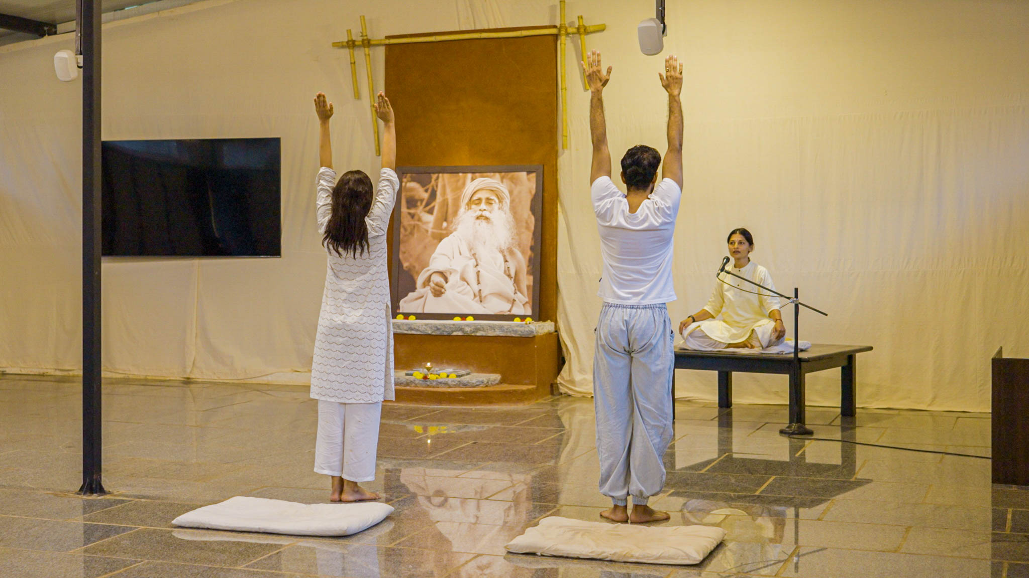 Get a personal Upa Yoga and Isha Kriya Session from a trained volunteer